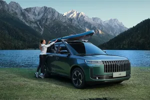 JAECOO 5 SHS-H – kompaktné SUV s hybridným pohonom a bohatou výbavou