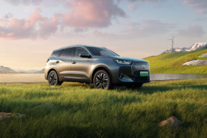 Chery Tiggo 7 HEV 165 kW – hybridné SUV, ktoré láka výbavou aj výkonom